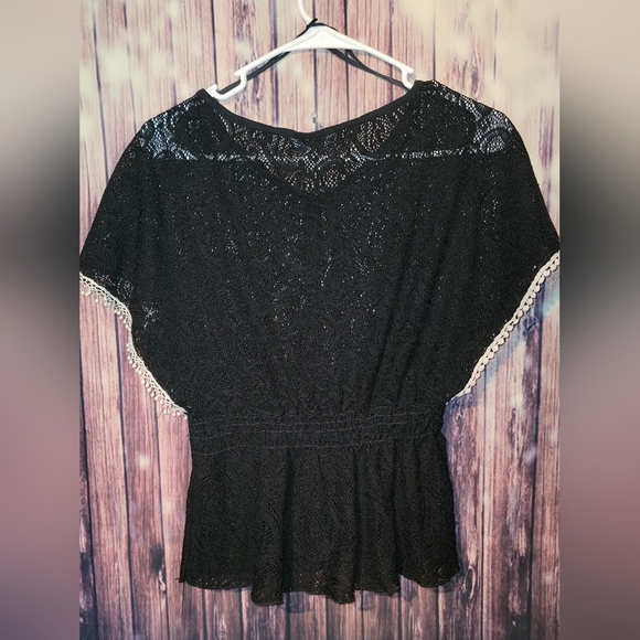 Minime - Size Small - Sheer Black Lace Top with Crochet/Bead Detailing - EUC - Picture 7 of 10